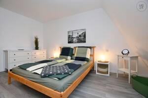 Helle, voll möblierte, großzügige Wohnung mit Balkon in Stuttgart Obertürkheim – 70329 Stuttgart – Vorschaubild 9