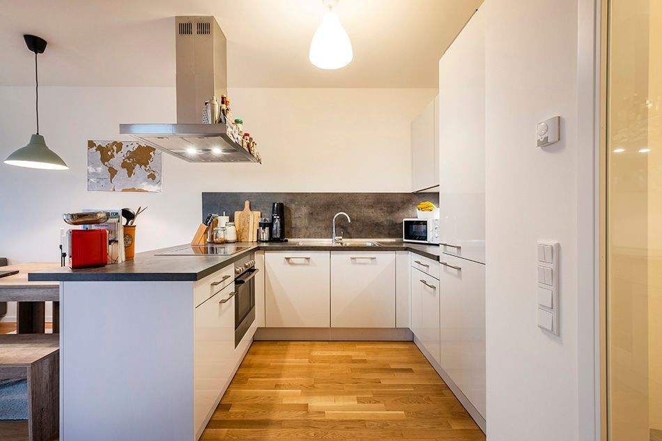HAMBURG-LANGENHORN - KOMFORT-WOHNUNG, 2 ZIMMER, SÜD-BALKON, KELLERRAUM INKL. TG-STELLPLATZ – Hamburg – Vorschaubild 5