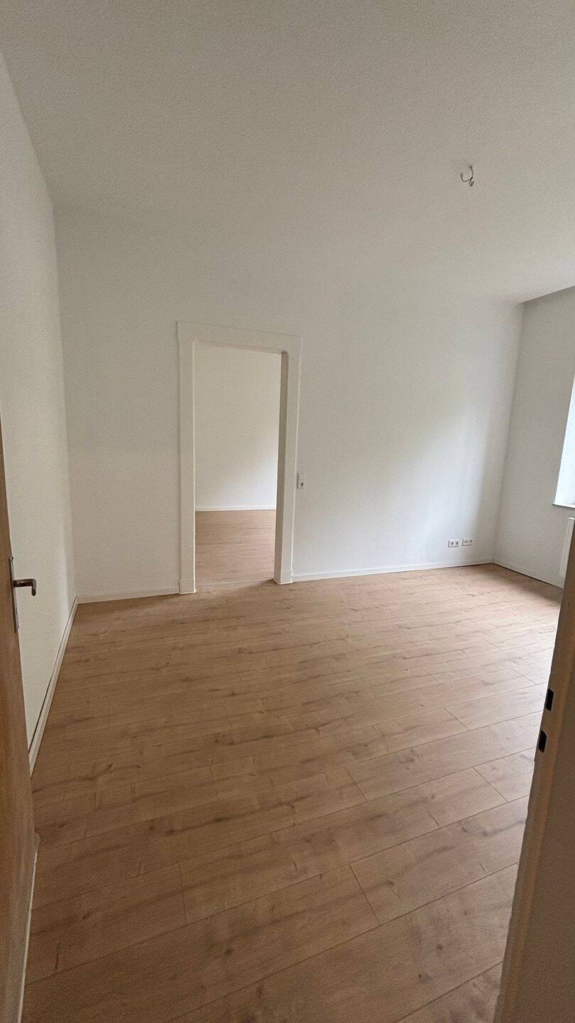 Frisch renovierte helle 58 m² Erdgeschosswohnung am Obergplatz in Krefeld – Ideal für Singles oder Paare – Krefeld – Vorschaubild 3