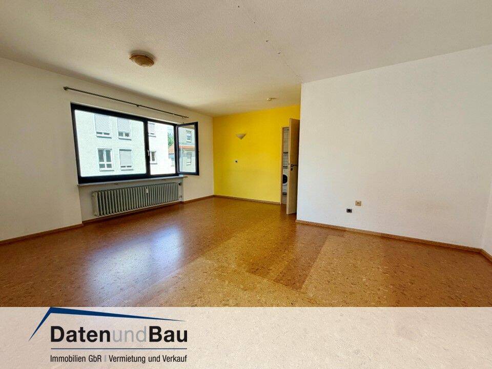 Schöne 1 Zi. - Whg. mit Balkon, Einbauküche + Stellplatz in zentraler Lage Röthenbach a. d. Pegnitz