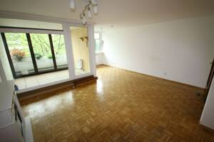 3 Zimmer, EBK, Balkon (Süden),inkl. KFZ-TG-Platz, Schwimmbad, Sauna