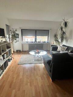 Neustadt, renovierte 2 Zimmer Whg mit Balkon – Bremen – Vorschaubild 2