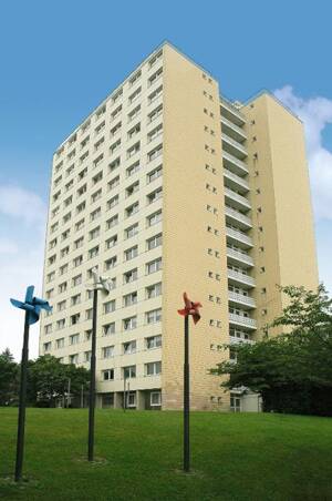 Wohnen mit Weitblick - Schöne 2-Zimmer Wohnung in der 15. Etage – 24143 Kiel – Vorschaubild 1