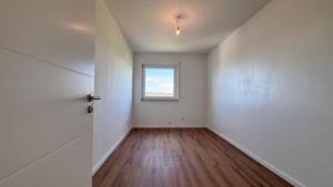Kernsanierte 4-Zimmer-Wohnung mit Weitblick, großzügigem Grundriss & privatem TG-Stellplatz – 89134 Blaustein – Vorschaubild 8