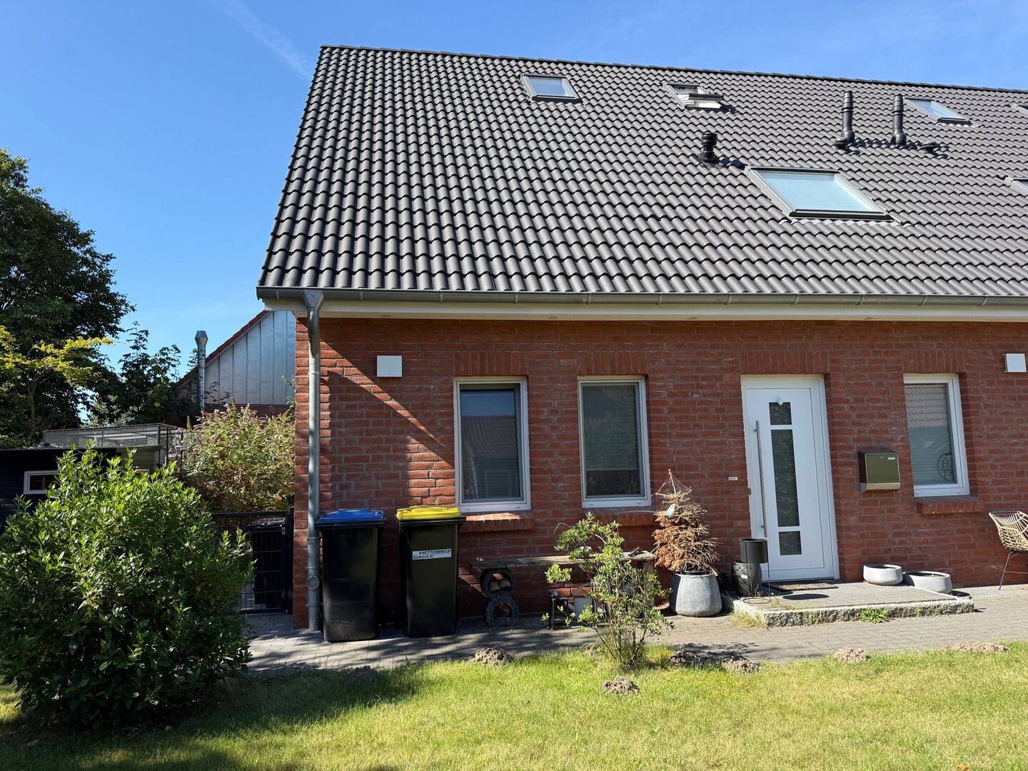 *** HOCHWERTIGE DOPPELHAUSHÄLFTE IN Tespe-Bütlingen ***