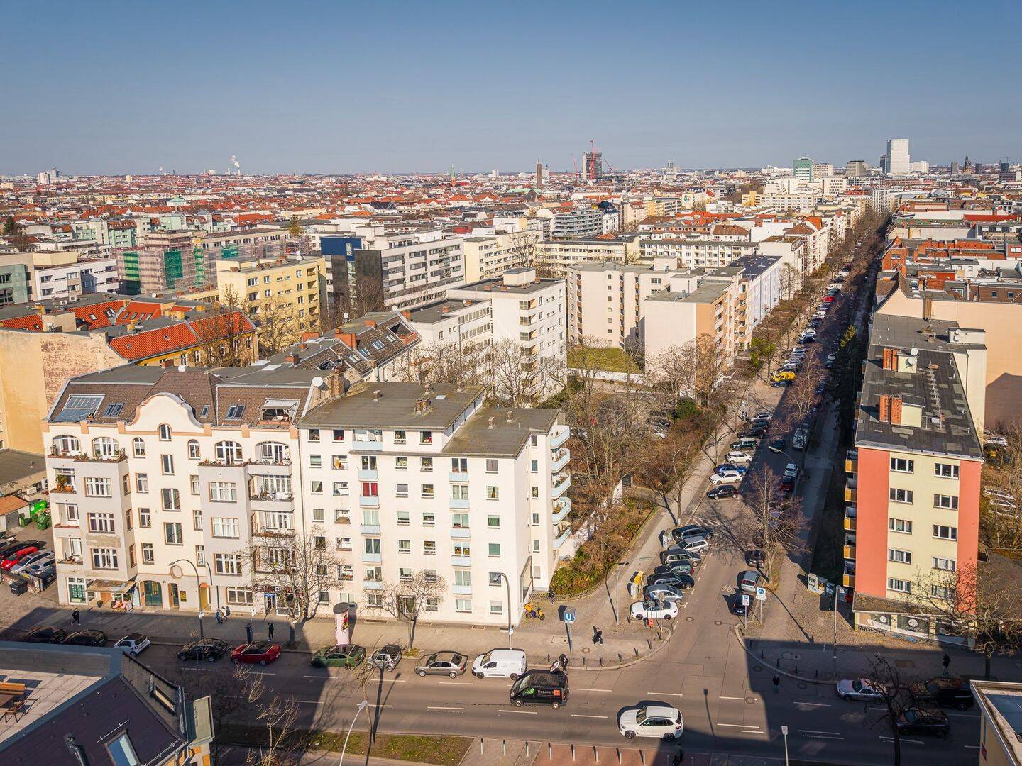 Freie attraktive Wohnung mit Balkon in begehrter Lage von Wilmersdorf – Berlin – Bild 1 von 4