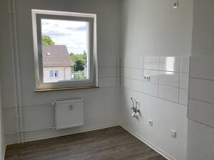 Schöner Wohnen in dieser ansprechenden 2-Zimmer-Wohnung mit tollem Blick – 33609 Bielefeld – Vorschaubild 3