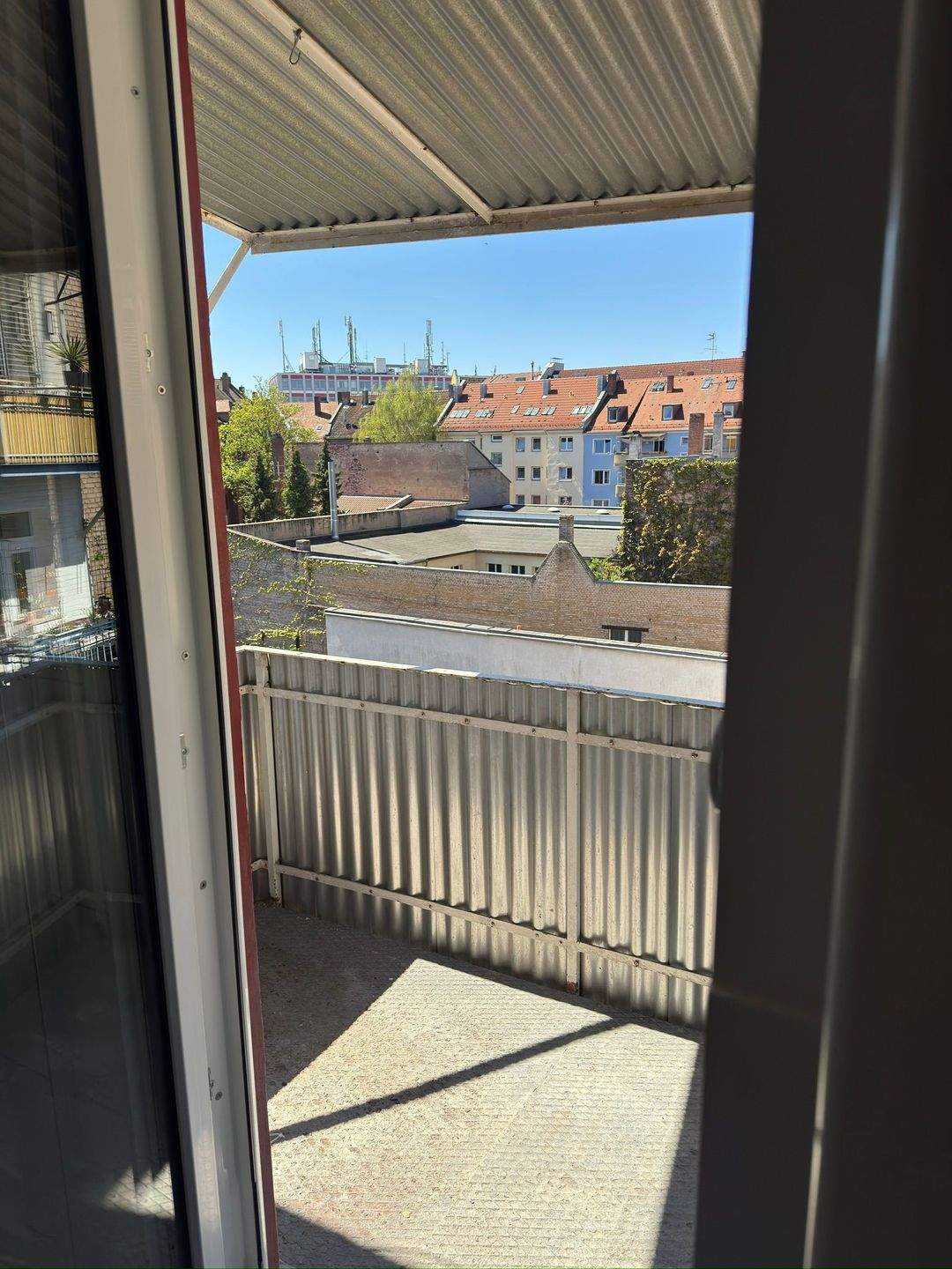 Erstbezug nach kompletter Kernsanierung: Charmante 3-Zimmer-Maisonettewohnung mit Balkon in absolut ruhiger Bestlage in St. Peter, Nähe Wöhrder See – Nürnberg – Vorschaubild 2