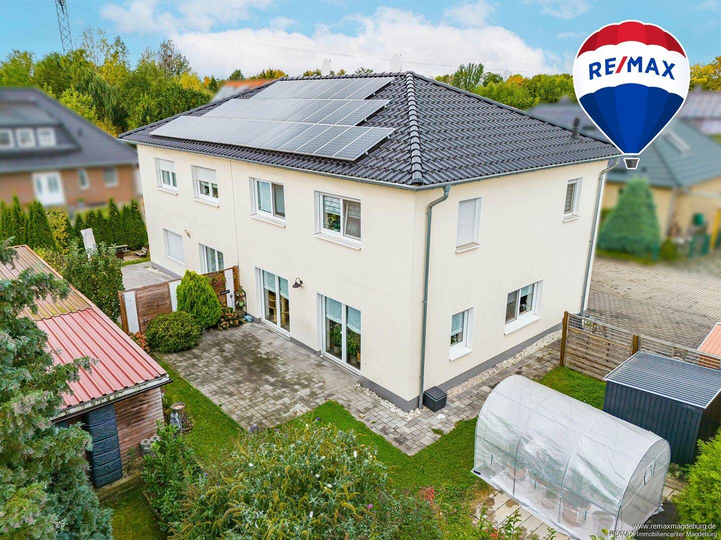 Investieren statt spekulieren - Doppelhaus mit PV in vermietungssicherer Lage – Magdeburg – Bild 1 von 9