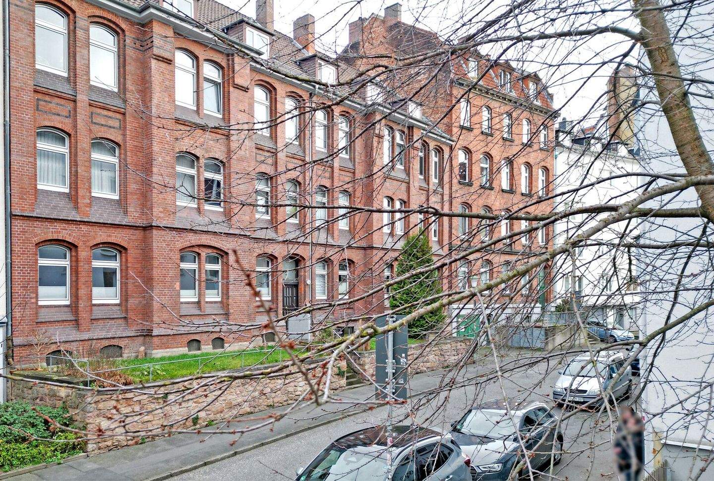 Vermietete 4-Zimmer-Wohnung in charmantem Altbau, KS-Südstadt, unterhalb Weinberg