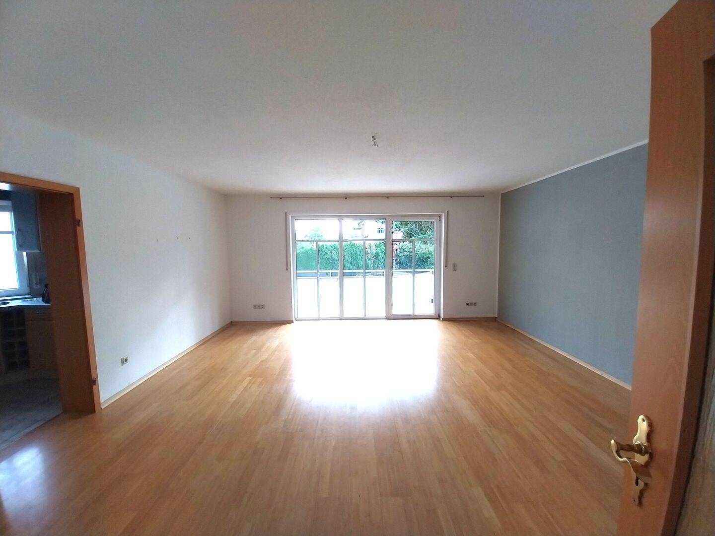Vierzimmerwohnung mit Balkon