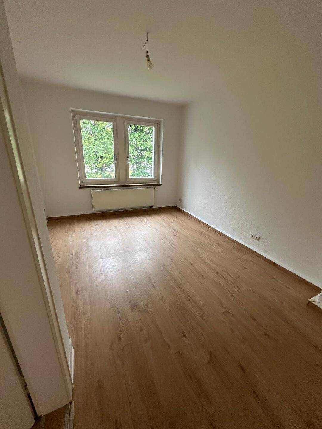 2 Raum-frisch renoviert und zum Einzug bereit – Chemnitz – Vorschaubild 9