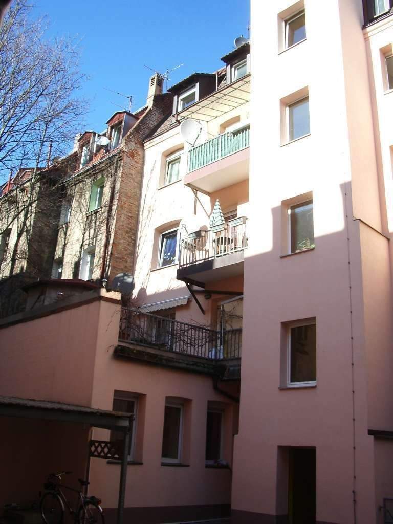 *Leicht zu händelndes 13-Parteienhaus (MIETERHÖHUNGSPOTENTIAL) in super vermietbarer Lage*l – Nürnberg – Bild 1 von 9