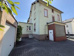 Mitten in Schwanheim - 3-Familienhaus zum vermieten oder selbst bewohnen