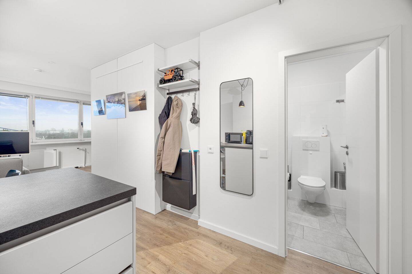Wohnung mit Flair in Hamburgs Stadtzentrum im Mundsburg-Tower – Hamburg – Vorschaubild 4