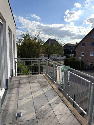 Barrierearme 3-Zimmer-Wohnung mit Balkon und Tiefgaragen-Stellplatz in Leverkusen-Schlebusch! – 51375 Leverkusen – Vorschaubild 4