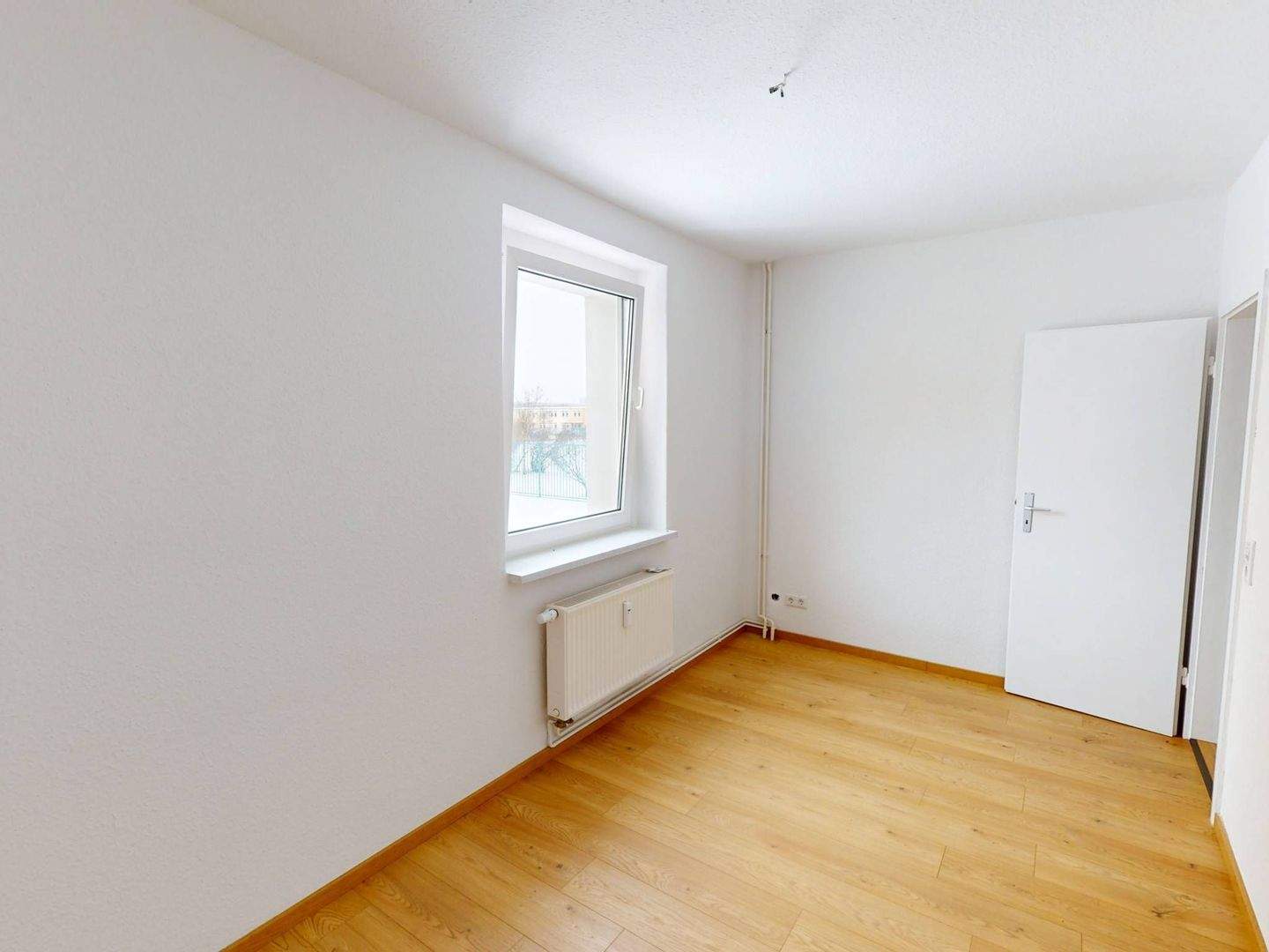 Platz und Helligkeit: Große 3-Zimmer-Wohnung mit Wannenbad – Wittenberg – Vorschaubild 7