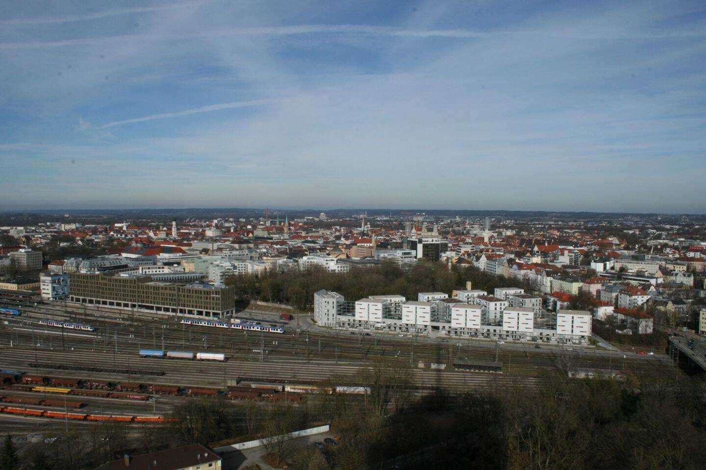 Traumhaft Wohnen im Hotelturm – Augsburg – Vorschaubild 2