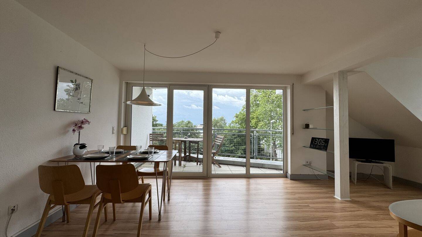 *Vollmöbliert*All-Inclusive* 2 Zimmer Maisonette mit Fernblick – Wiesbaden – Vorschaubild 2