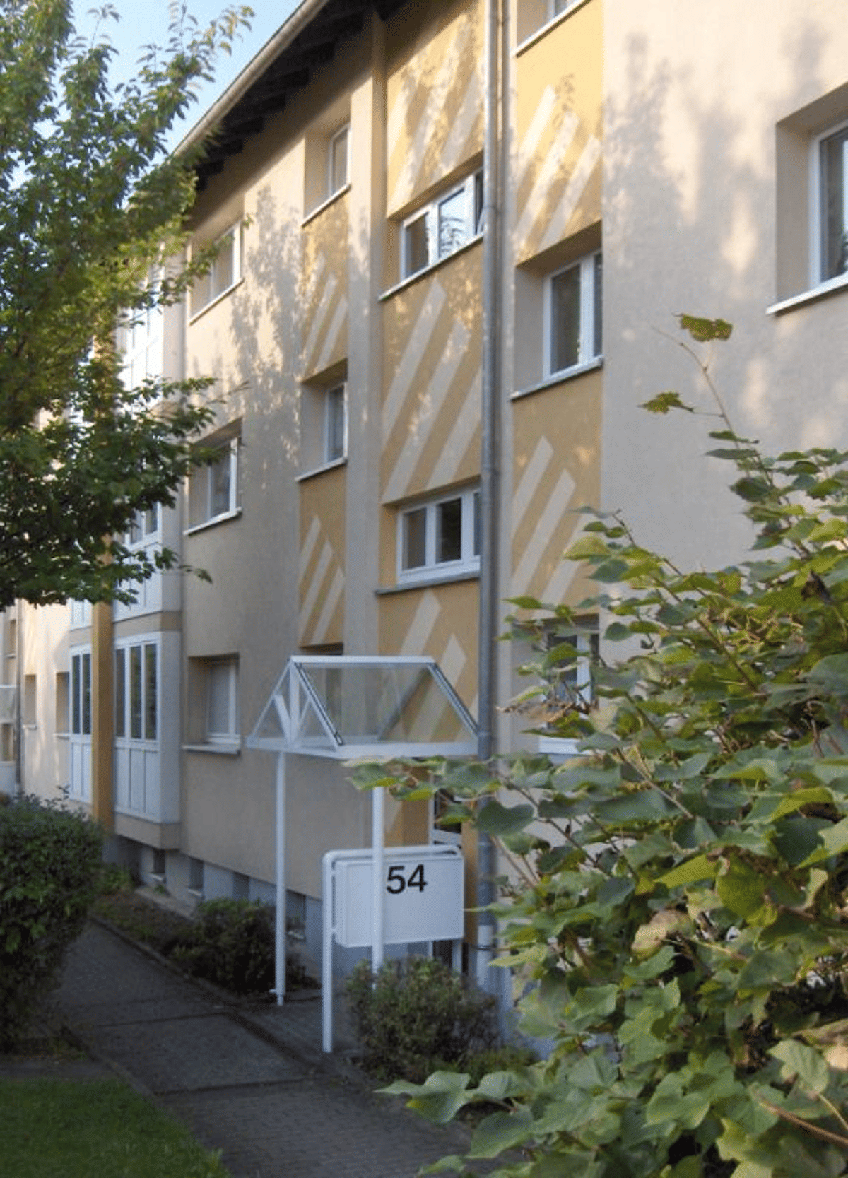 Gut geschnittene 2-Zimmerwohnung zu vermieten! – 60433 Frankfurt am Main – Bild 1 von 9