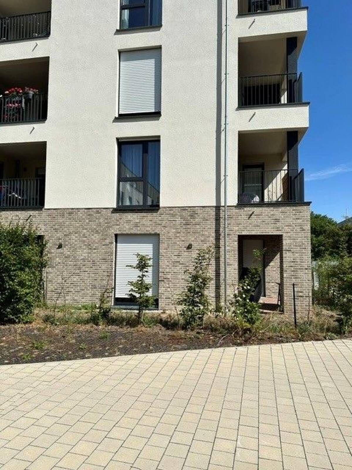 Mehr als 2 Zimmer: moderne Wohlfühlwohnung mit Loggia, Aufzug und Küche inklusive – 90408 Nürnberg – Bild 1 von 9