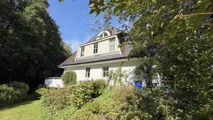 Landhausstil am Niendorfer Gehege! Ruhige 3-Zi.-Maisonette-ETW mit Balkon, Terrasse + TG – 22527 Hamburg – Vorschaubild 3