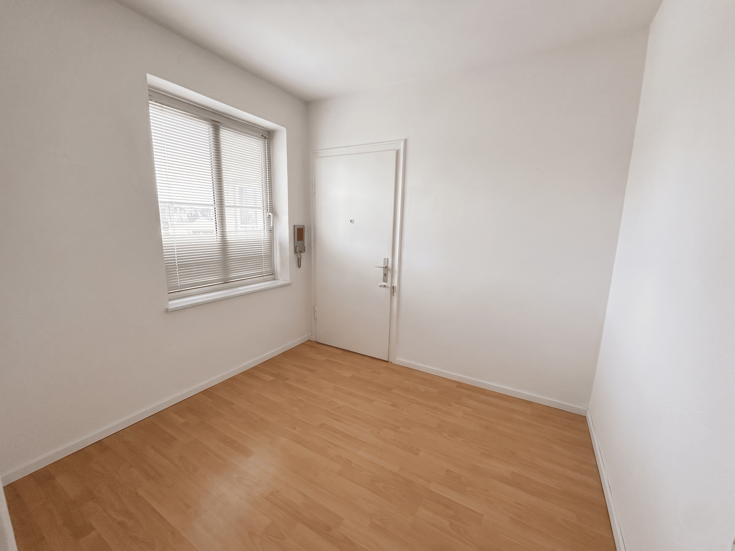 Stilvolle Altbauwohnung mit Balkon in denkmalgeschützter Villa – Braunschweig – Vorschaubild 6