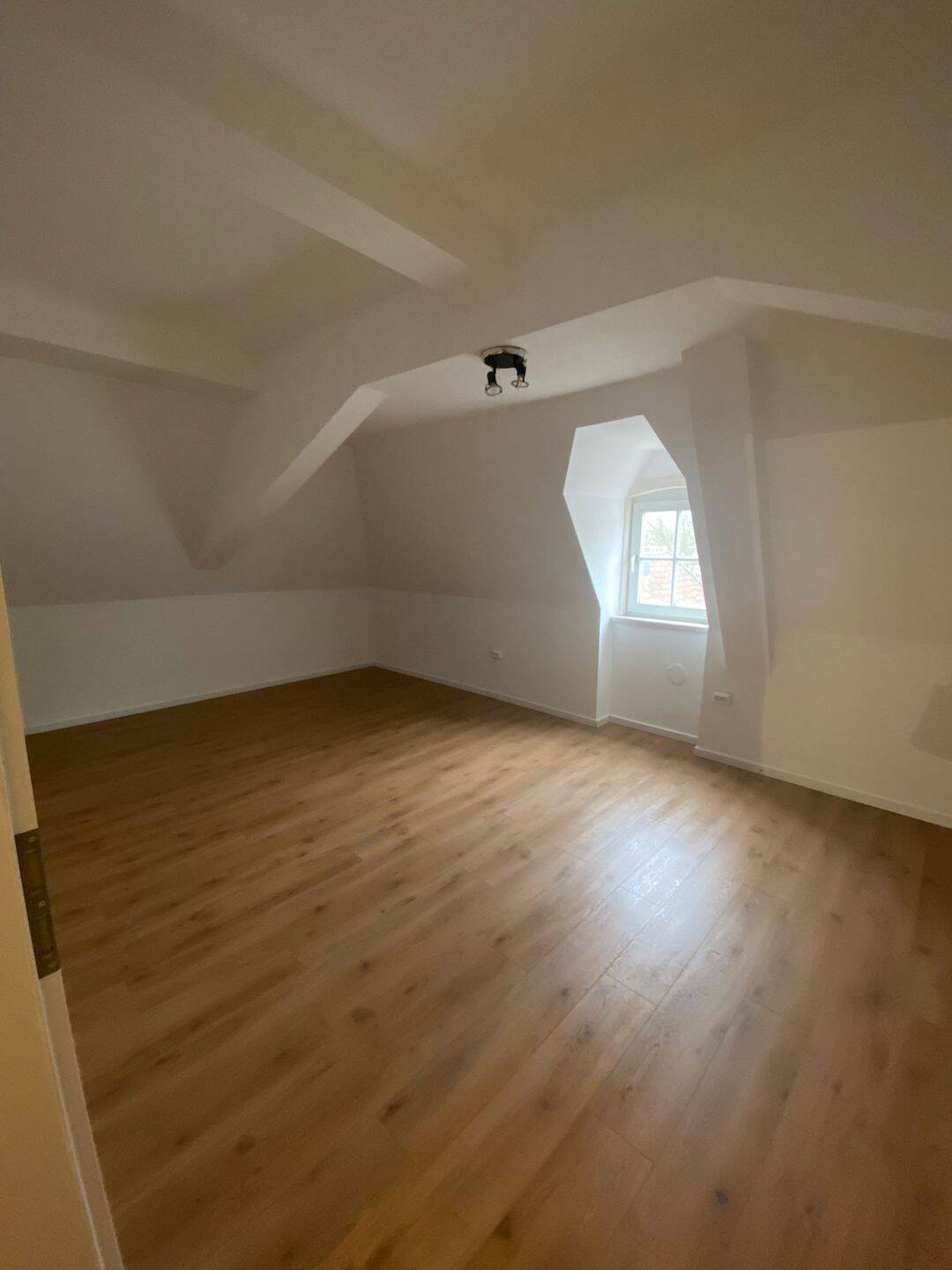 Frisch renovierte 3 - 4 er WG Wohnung mit neuer Einbauküche! – Osnabrück – Vorschaubild 7