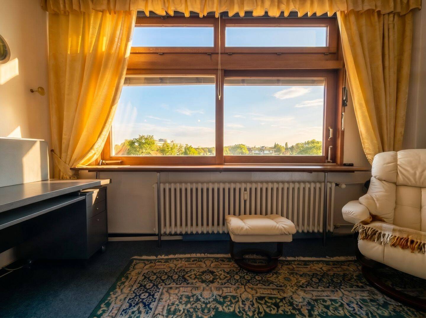 2-Zimmer-Wohnung mit unverbaubarem Weitblick über Lankwitz - Verkauf mit Wohnungsrecht