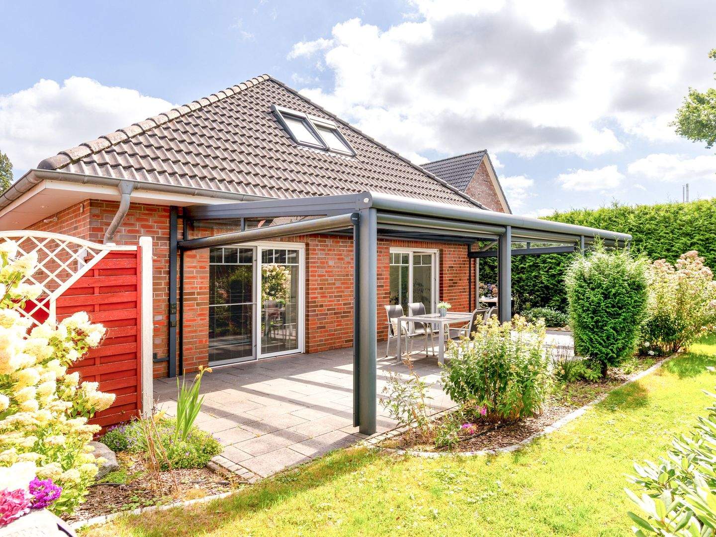 Barrierearmes Wohnen mit A+ Energieeffizienz und Smart-Home – Brande-Hörnerkirchen – Bild 1 von 9