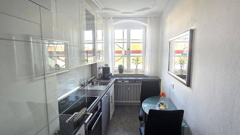 Großzügige 2 Zimmer-Wohnung in der Altstadt – Regensburg – Vorschaubild 4