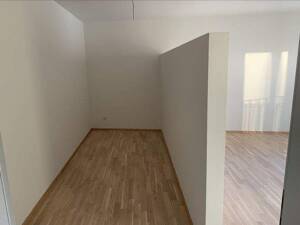 Außergewöhnliche Galerie-Wohnung für Individualisten - Ausblick und Marken-Einbauküche inklusive – 90766 Fürth – Vorschaubild 8