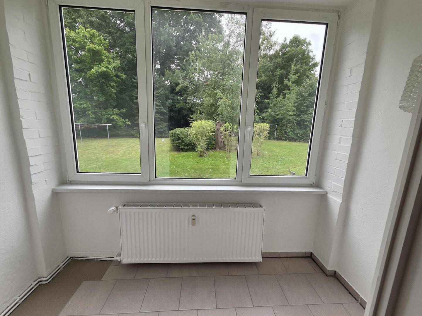 Gemütliche 2-Zimmer-Wohnung mit Loggia und Einbauküche in Chemnitz-Hilbersdorf! – Chemnitz – Vorschaubild 6