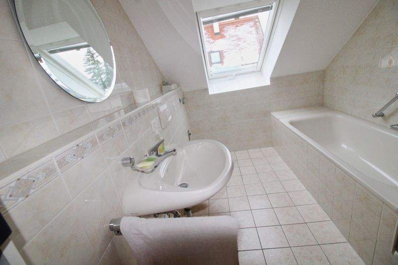 Exklusive 3-Zimmer-Dachterrassenwohnung in ruhiger und schöner Lage von Augsburg-Lechhausen – Augsburg – Vorschaubild 3