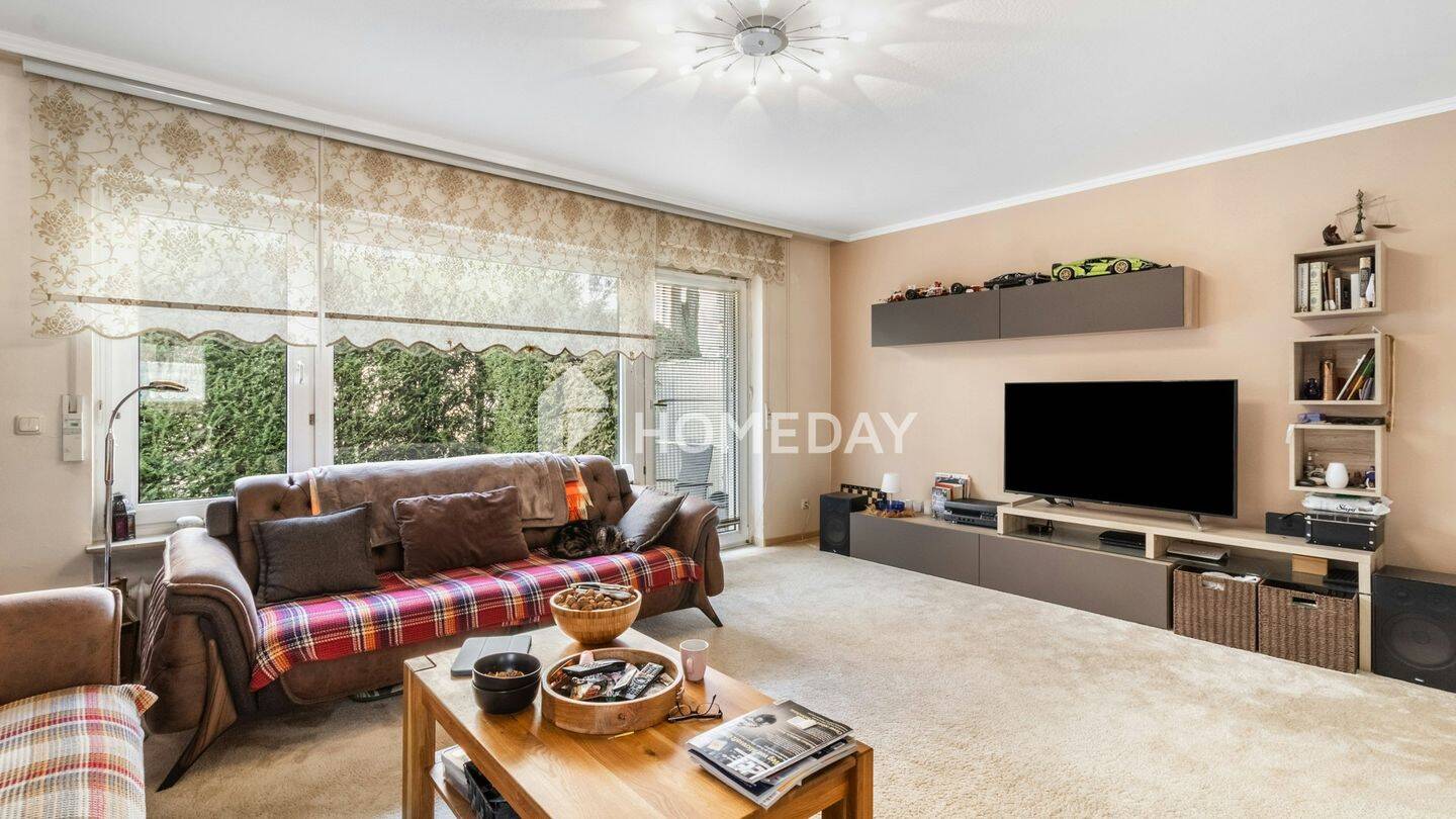 Gepflegte Doppelhaushälfte mit besonderer Architektur, Garten, Terrasse, Garage und viel Platz – Bad Homburg vor der Höhe – Vorschaubild 7