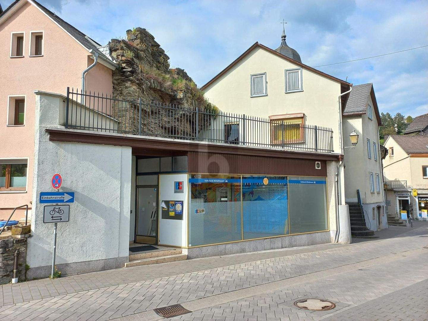 WOHNKOMFORT VOLLMÖBLIERT MIT DACHTERRASSE – Runkel – Bild 1 von 5