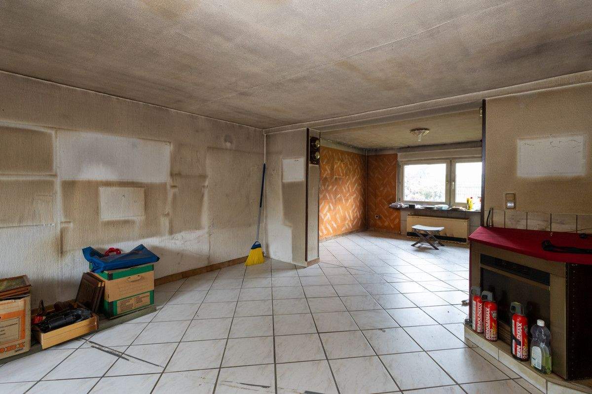 Seelscheid: Freistehendes Einfamilienhaus mit schönem Grundstück sucht Handwerker! – Neunkirchen-Seelscheid – Vorschaubild 5