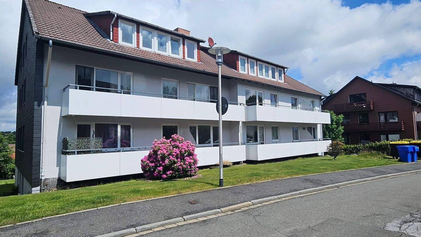 ** 4-ZI-WOHNUNG - SANIERT - ERSTBEZUG - EINBAUKÜCHE - ERDGESCHOSS!!! – Clausthal-Zellerfeld – Vorschaubild 2