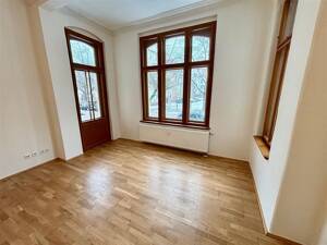 *Paulusviertel* Exklusive 4 Zi.-Whg. im Baudenkmal mit Stuck, hohen Decken und zwei Balkonen, bezugsfrei ab 01.09.2026 – 6114 Halle (Saale) – Vorschaubild 8