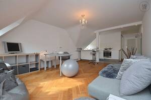 Wunderschöne, möblierte Altbauwohnung mit Reinigungsservice in Stuttgart West – 70197 Stuttgart – Vorschaubild 5