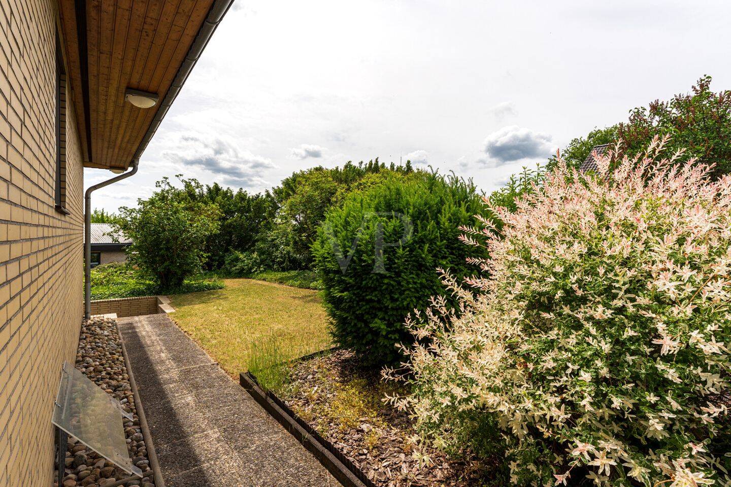 WINKELBUNGALOW IM DORNRÖSCHENSCHLAF - AUF EIGENTUMSGRUNDSTÜCK, MIT VOLLKELLER – Osloß – Vorschaubild 7