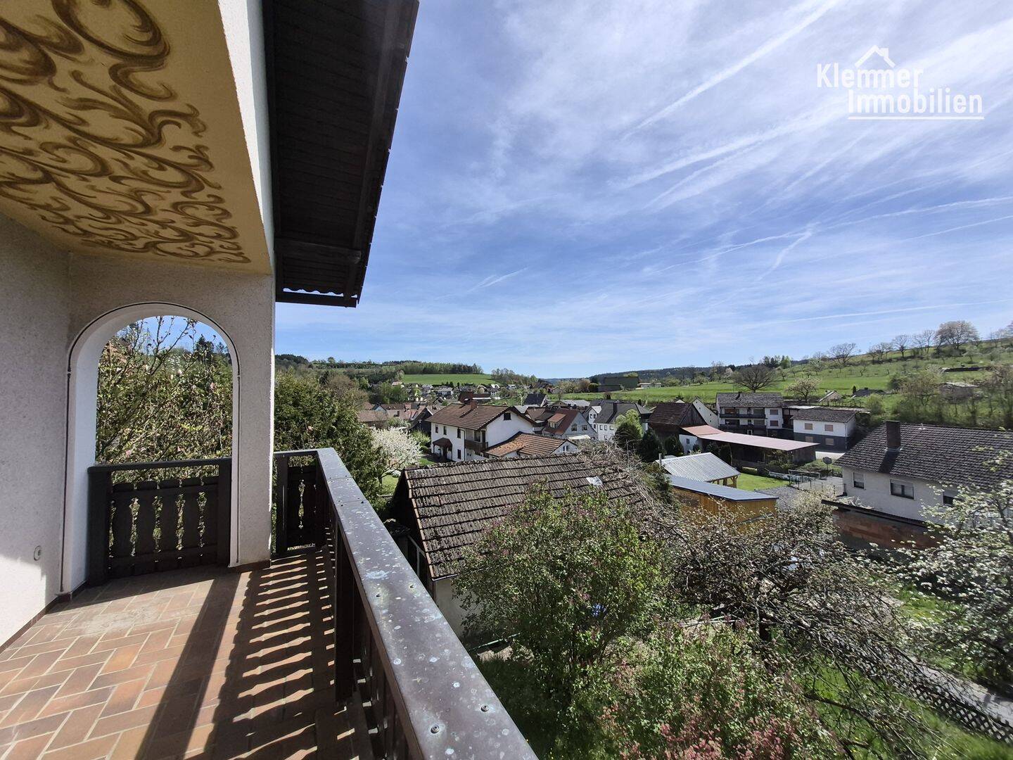 Wohnen im Grünen - helle 3-Zimmer-Wohnung mit Balkon & Gartennutzung