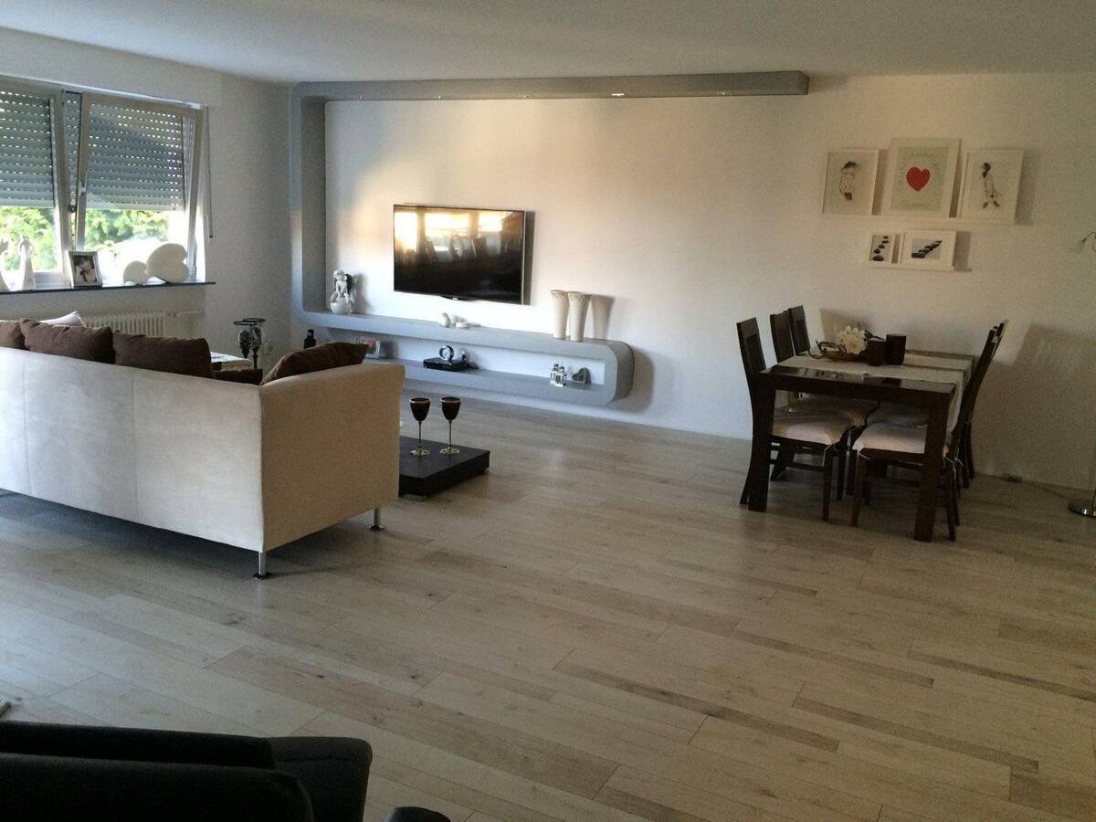 Geschmackvolle Wohnung mit großer Terasse – 45359 Essen – Bild 1 von 9