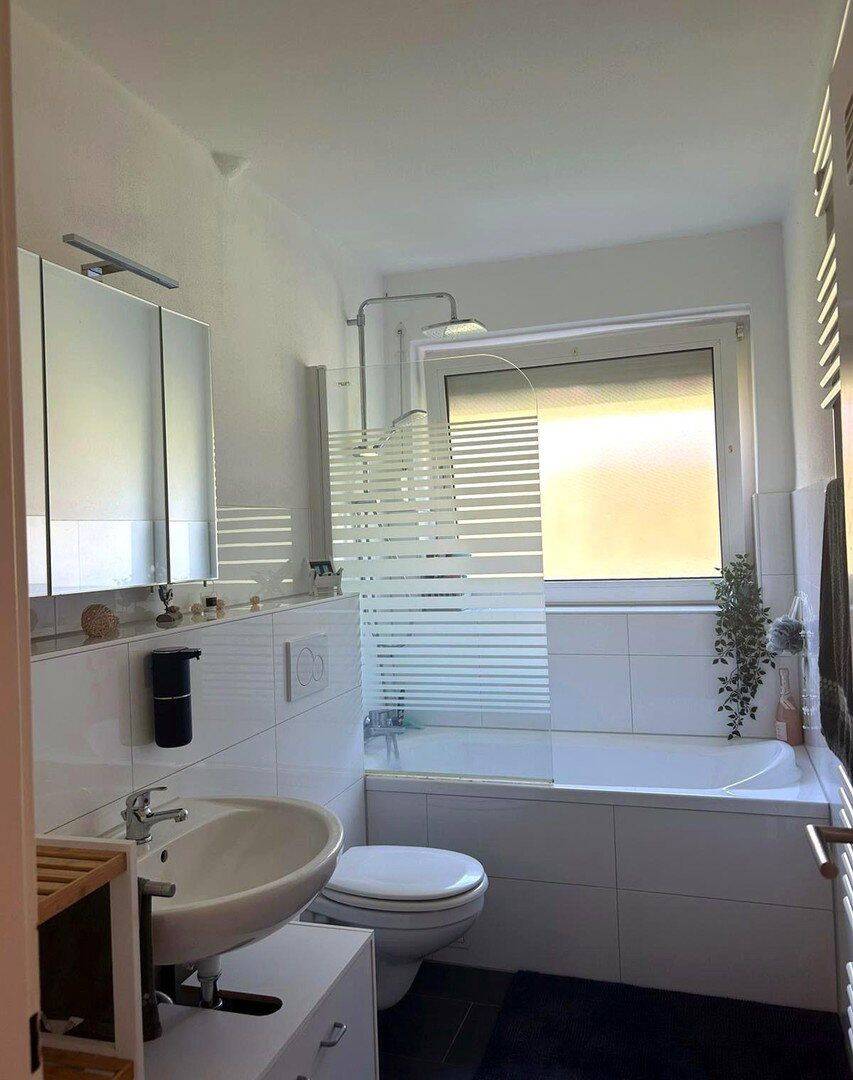 Moderne, ruhige 3-Zimmer-Wohnung mit Balkon und Einbauküche in Salzgitter-Thiede – Salzgitter – Vorschaubild 4