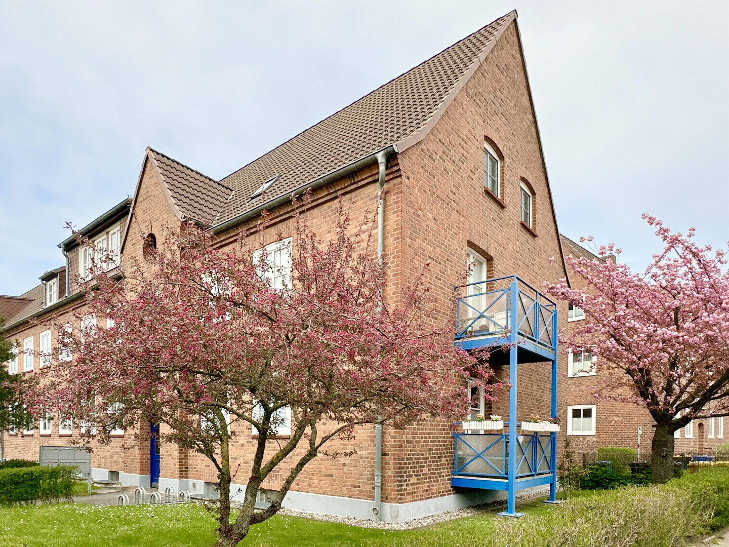 Exklusive Dachgeschosswohnung in Warnemünde - hochwertig saniert & stilvoll modernisiert – Rostock – Vorschaubild 2