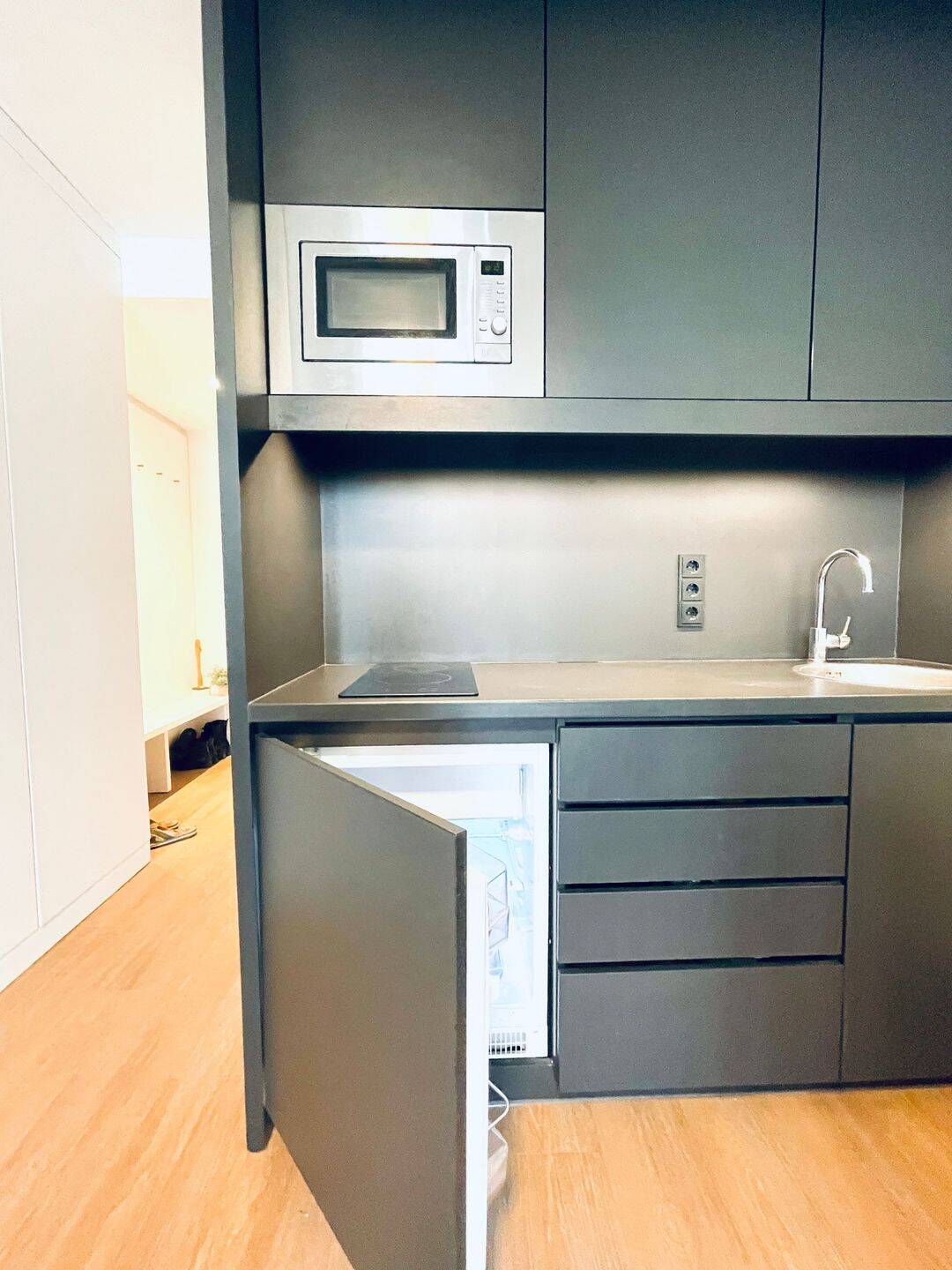 Student apartment next to the U3 Oberwiesenfeld and Olympic Park /// Studentenapartment direkt an der U3-Station Oberwiesenfeld und am Olympiapark – München – Vorschaubild 9