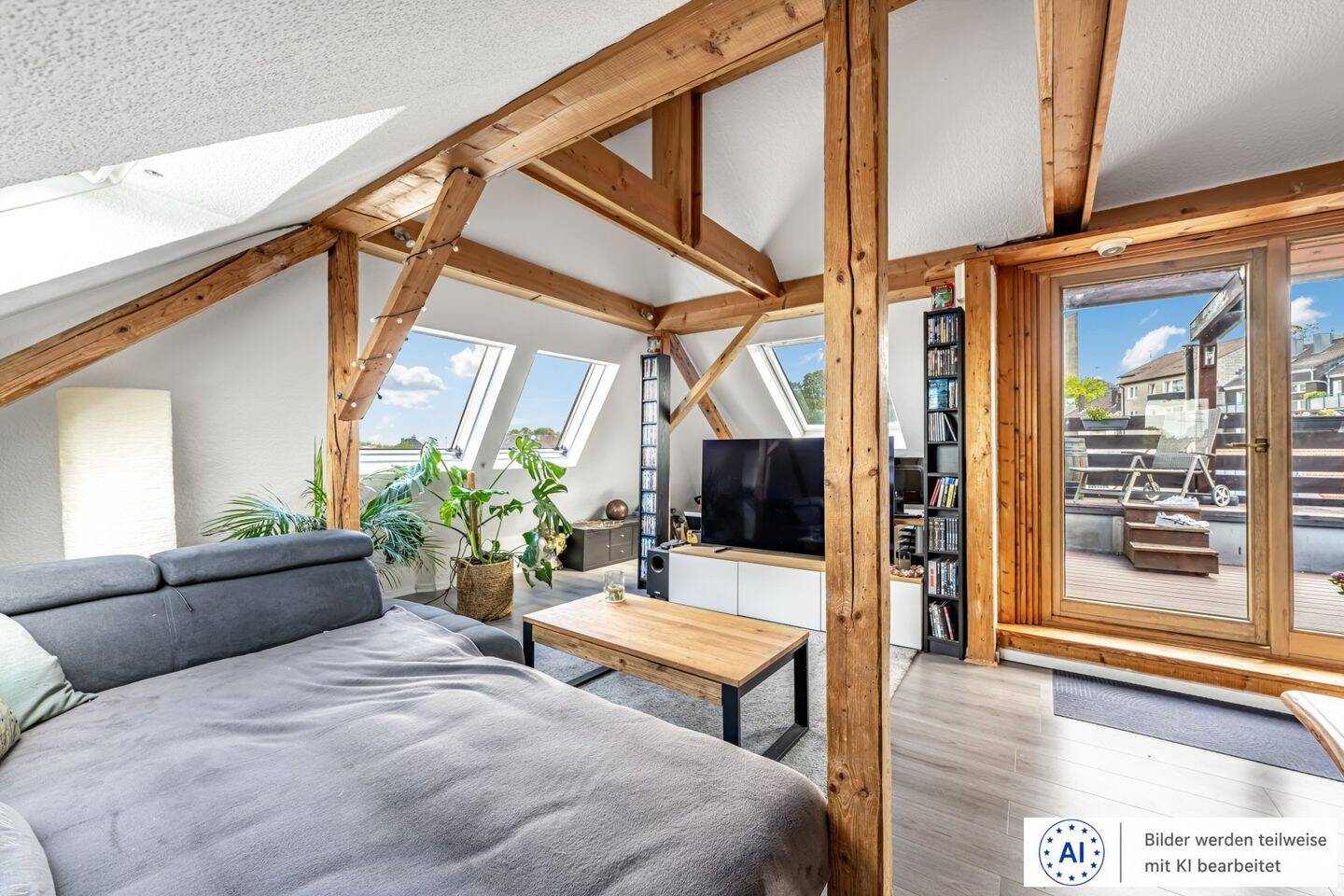 Wohnen mit Charakter! Großzügige Maisonettewohnung mit Sonnenterrasse und herrlichem Weitblick – Remscheid – Bild 1 von 9