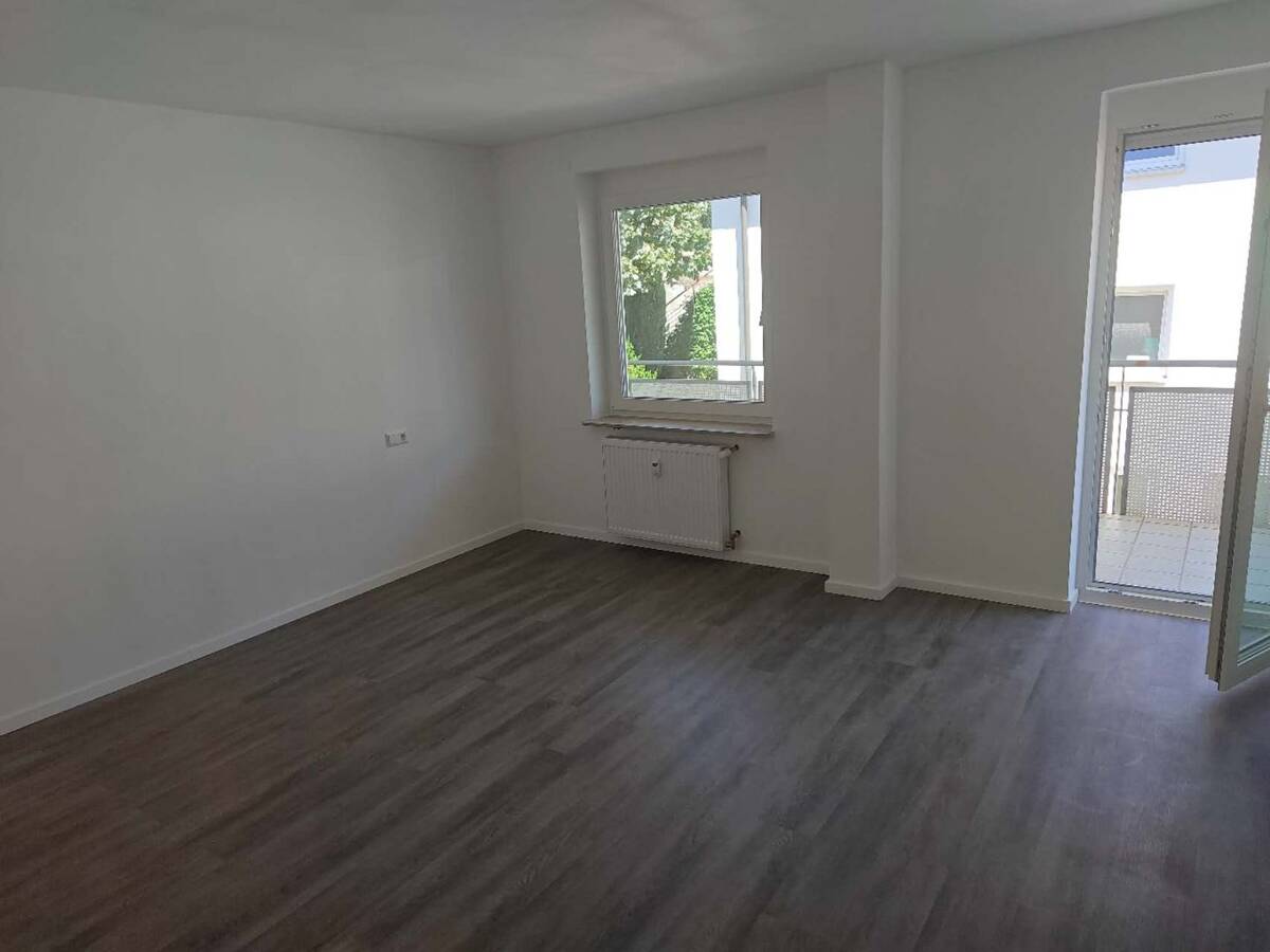 4-Zi.-Wohnung Erstbezug nach Renovierung, Neue Küche & Balkon – 72461 Albstadt – Bild 1 von 9