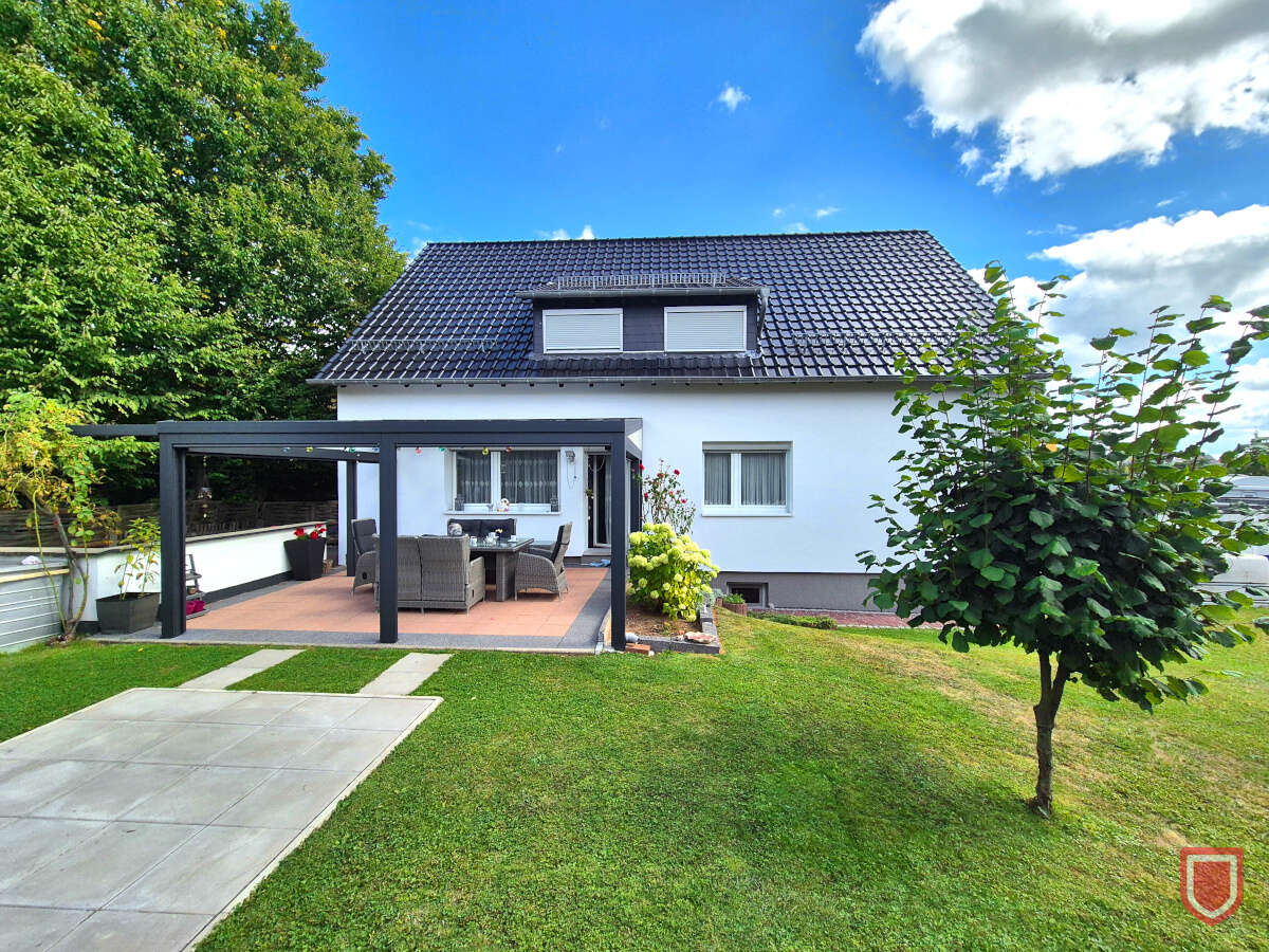 Modernisiertes Zweifamilienhaus mit 3 Garagen in Kirchditmold – Kassel – Vorschaubild 3