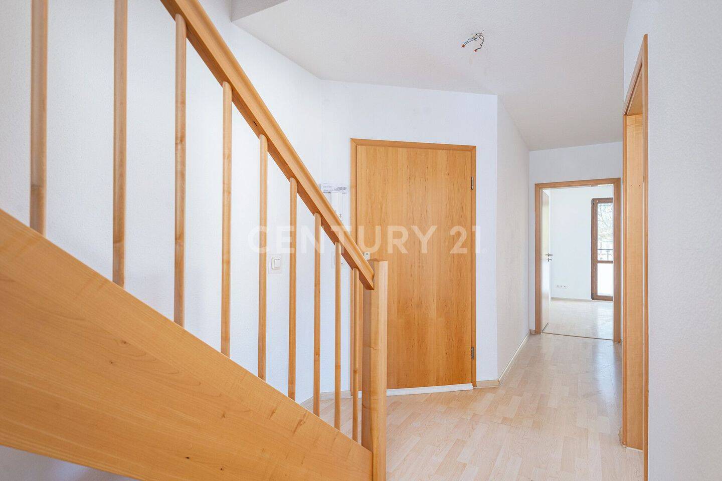 Nahe Warnemünde: 4-Zimmer-Maisonette mit 2 Balkonen und Stellplatz – Rostock – Vorschaubild 3